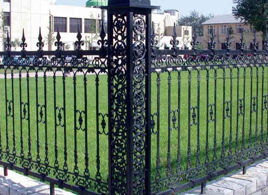 鐵藝護(hù)欄 鐵藝護(hù)欄